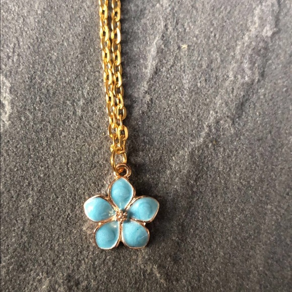 luminous lily necklace collection - Picture 4 of 6